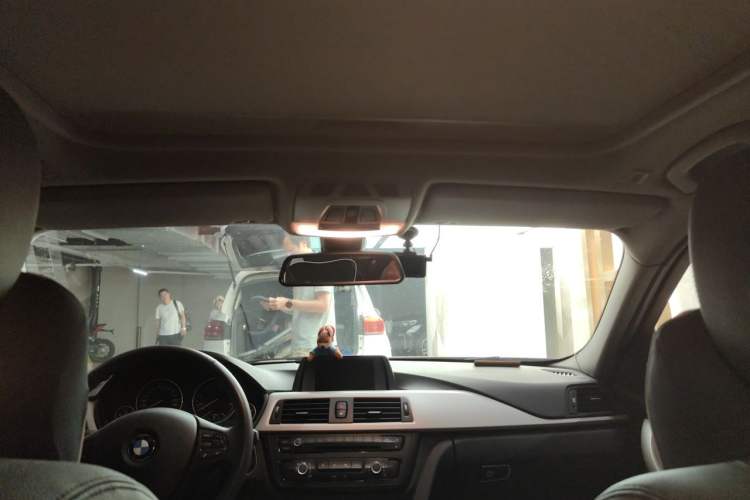 Used BMW 3 Series 2015 316i Active Edition Headliner