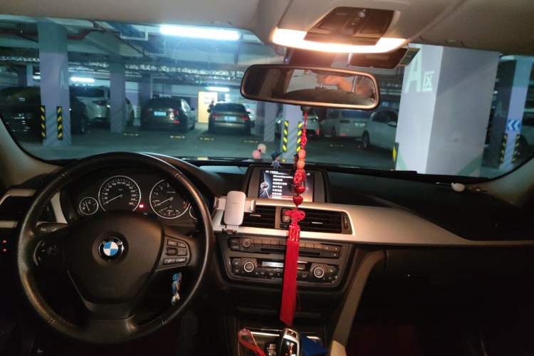 Used BMW 3 Series 2015 320i Fashion Model Headliner