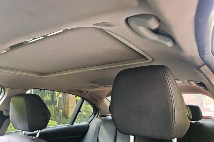 Used BMW 3 Series 2015 320Li Luxury Design Package Headliner