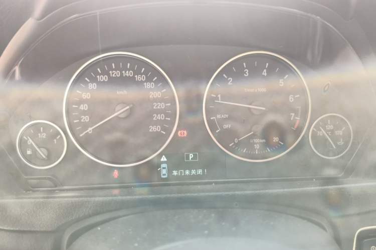 Used BMW 3 Series 2015 320i Luxury Line Stylish Edition Instrument Cluster