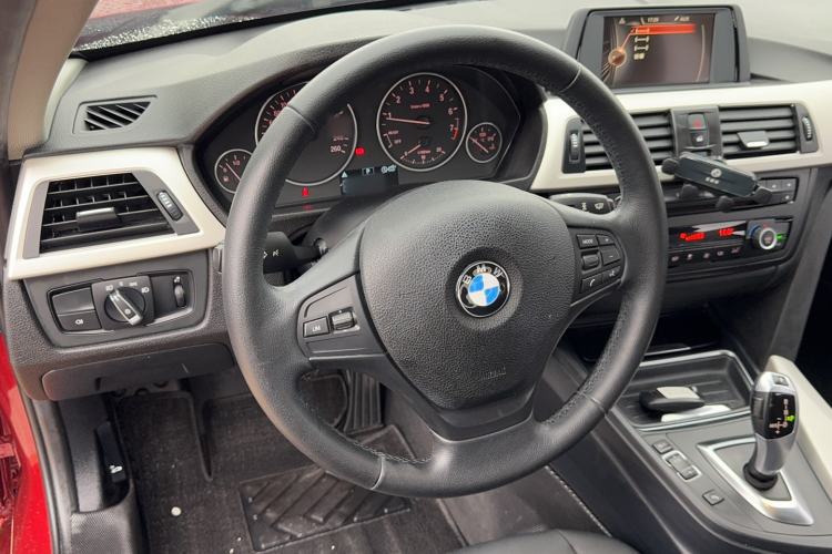 Used BMW 3 Series 2015 320Li Luxury Edition Fashion Model Interior 4