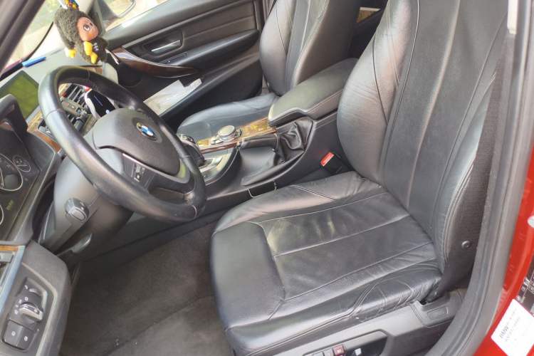 Used BMW 3 Series 2015 320Li Luxury Design Package Left Front Seat