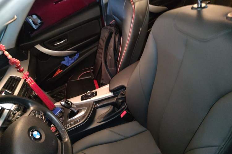 Used BMW 3 Series 2015 320i Fashion Model Left Front Seat