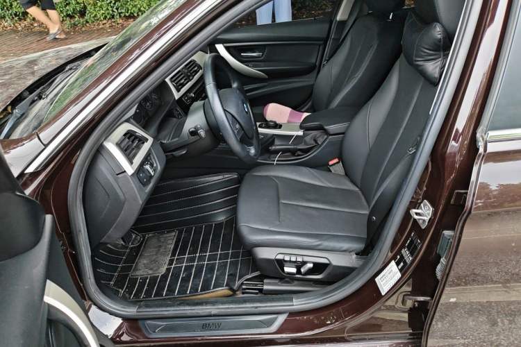 Used BMW 3 Series 2015 320Li Fashion Model Left Front Seat