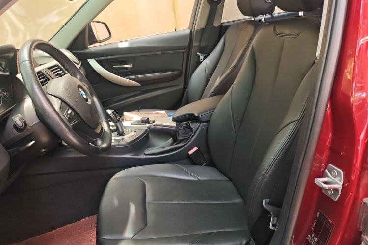 Used BMW 3 Series 2015 316Li Fashion Model Left Front Seat
