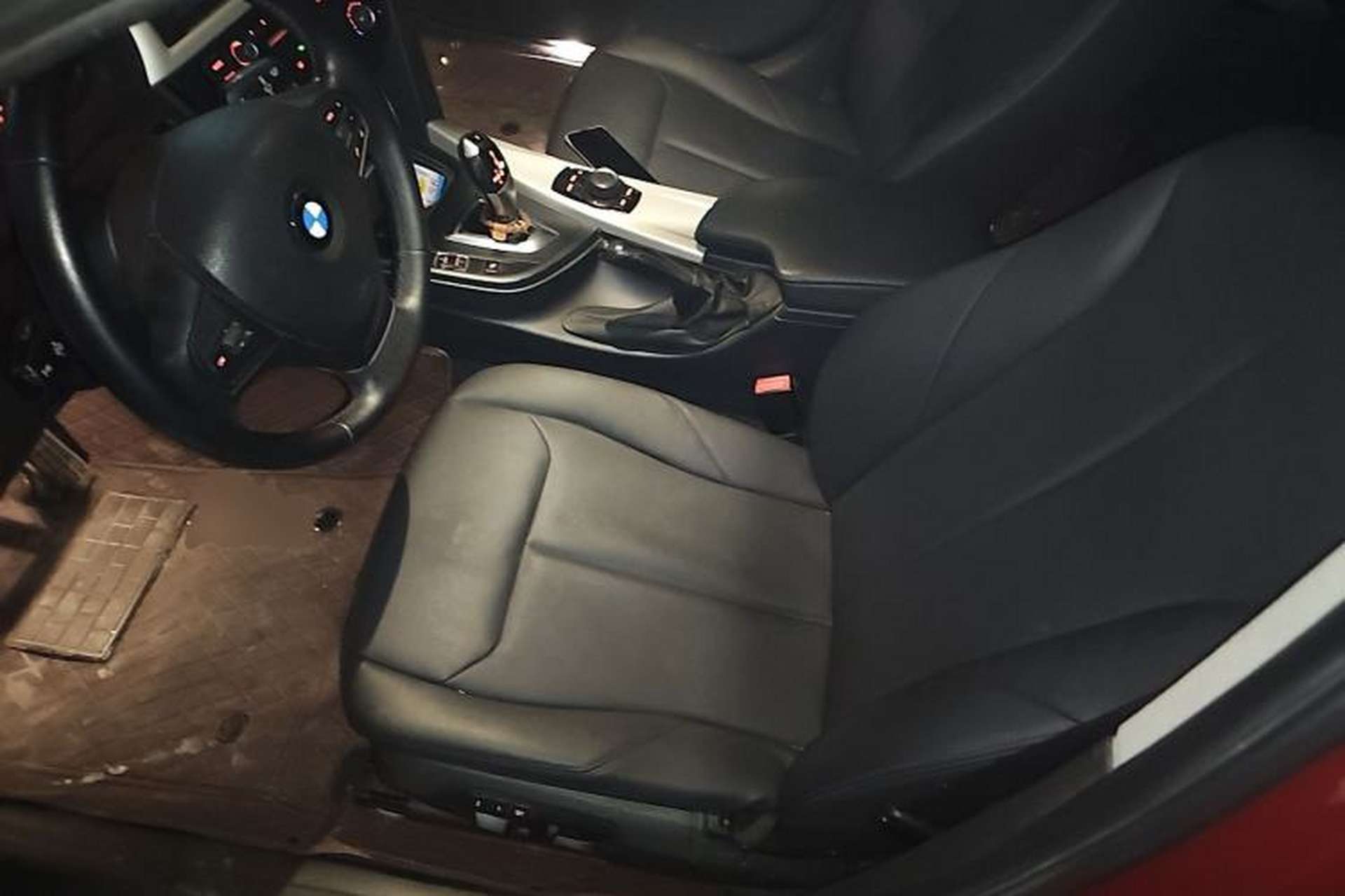 Used BMW 3 Series 2015 316Li Fashion Model Left Front Seat