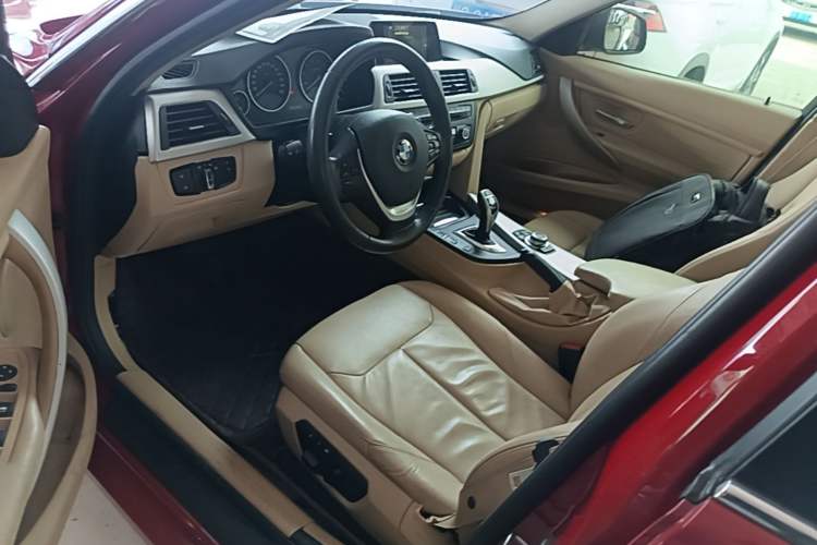 Used BMW 3 Series 2015 328Li Fashion Model Left Front Seat