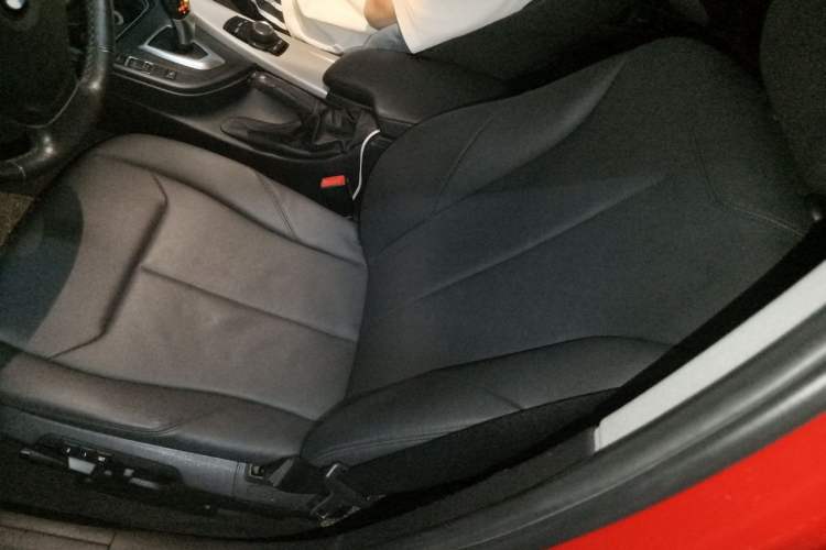 Used BMW 3 Series 2015 320Li Luxury Edition Fashion Model Left Front Seat