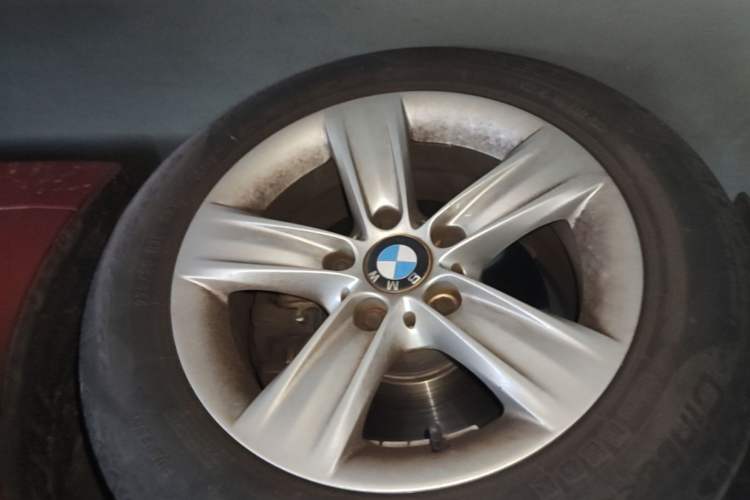 Used BMW 3 Series 2015 320i Luxury Line Stylish Edition Left Front Wheel Hub