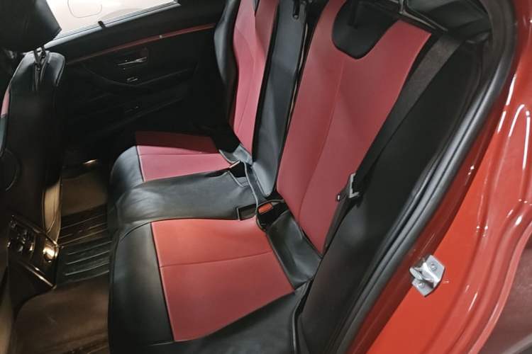 Used BMW 3 Series 2015 320Li Luxury Edition Fashion Model Left Rear Seat