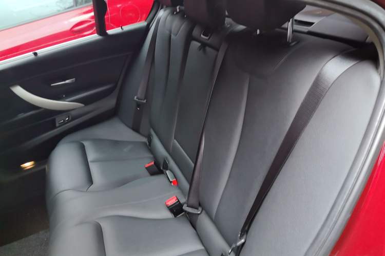 Used BMW 3 Series 2015 320Li Luxury Edition Fashion Model Left Rear Seat