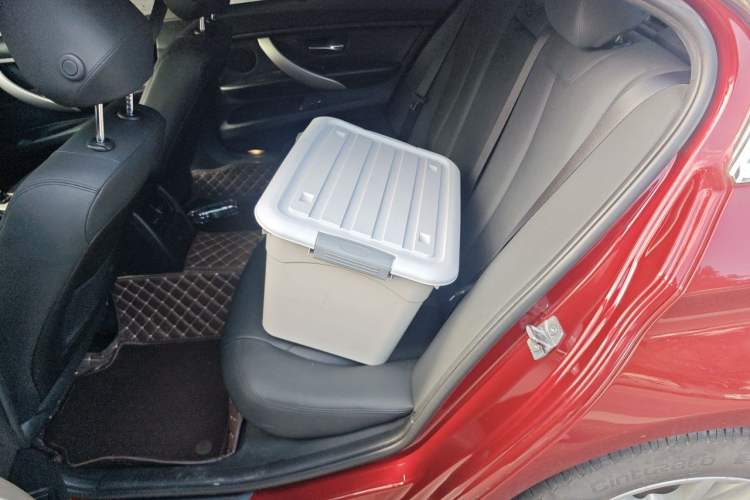 Used BMW 3 Series 2015 320Li Fashion Model Left Rear Seat