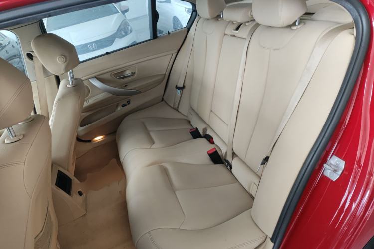 Used BMW 3 Series 2015 316Li Fashion Model Left Rear Seat