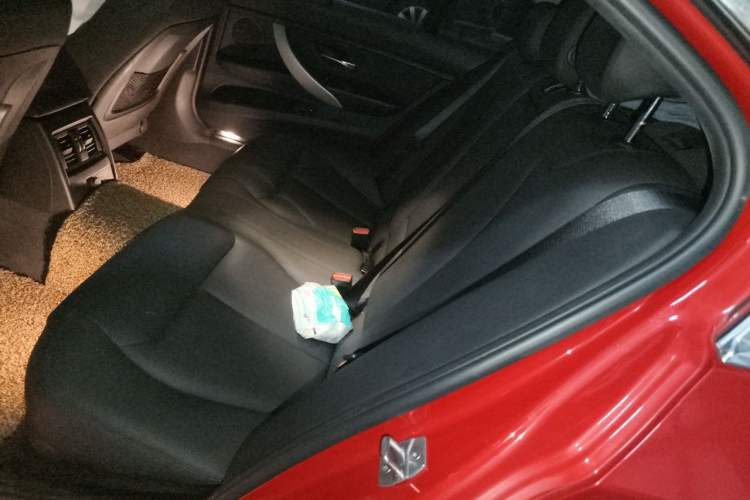 Used BMW 3 Series 2015 320Li Luxury Edition Fashion Model Left Rear Seat