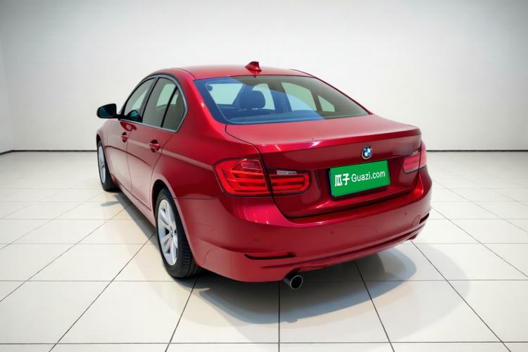 Used BMW 3 Series 2015 320i Luxury Line Stylish Edition Rear Left 45 Deg