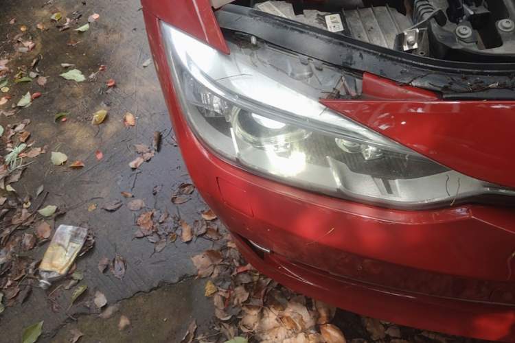 Used BMW 3 Series 2015 320Li Luxury Edition Fashion Model Right Front Headlight
