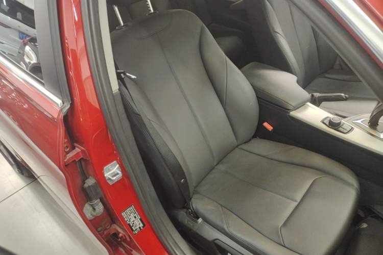 Used BMW 3 Series 2015 320Li Fashion Model Right Front Seat