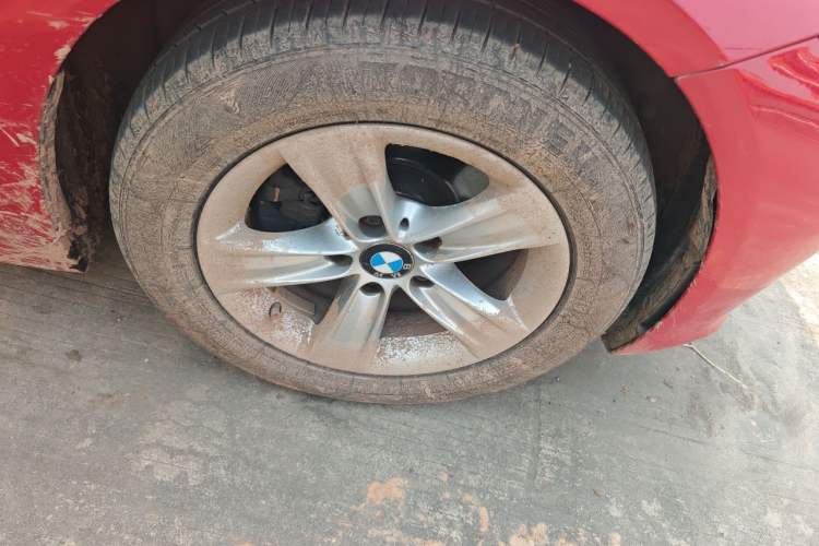 Used BMW 3 Series 2015 320i Luxury Line Stylish Edition Right Front Wheel Hub