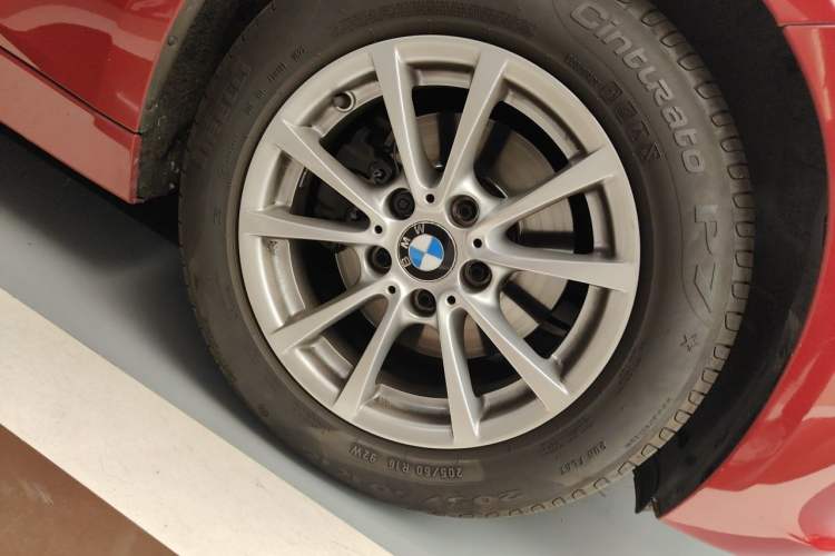 Used BMW 3 Series 2015 316i Active Edition Right Front Wheel Hub