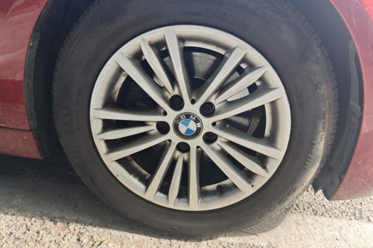 Used BMW 3 Series 2015 320Li Fashion Model Right Front Wheel Hub