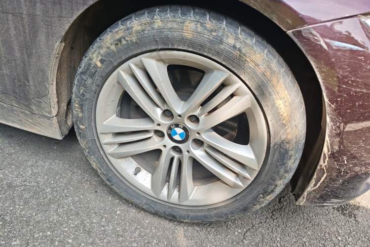 Used BMW 3 Series 2015 320Li Luxury Design Package Right Front Wheel Hub