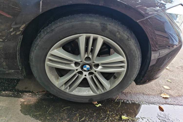Used BMW 3 Series 2015 320Li Fashion Model Right Front Wheel Hub
