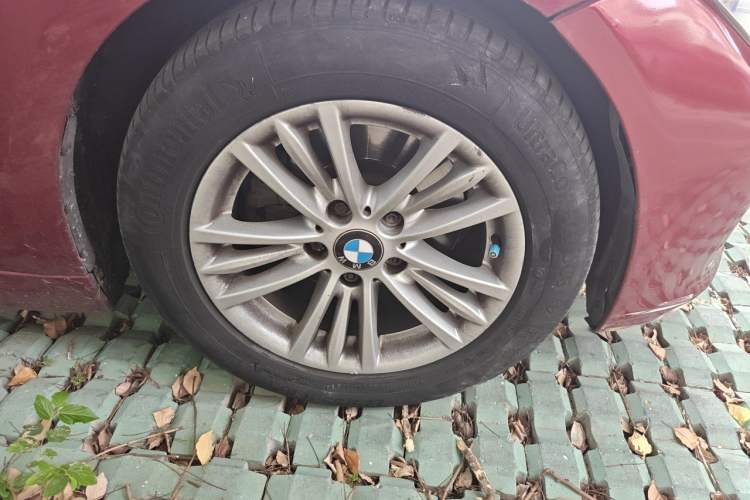 Used BMW 3 Series 2015 320Li Luxury Edition Fashion Model Right Front Wheel Hub