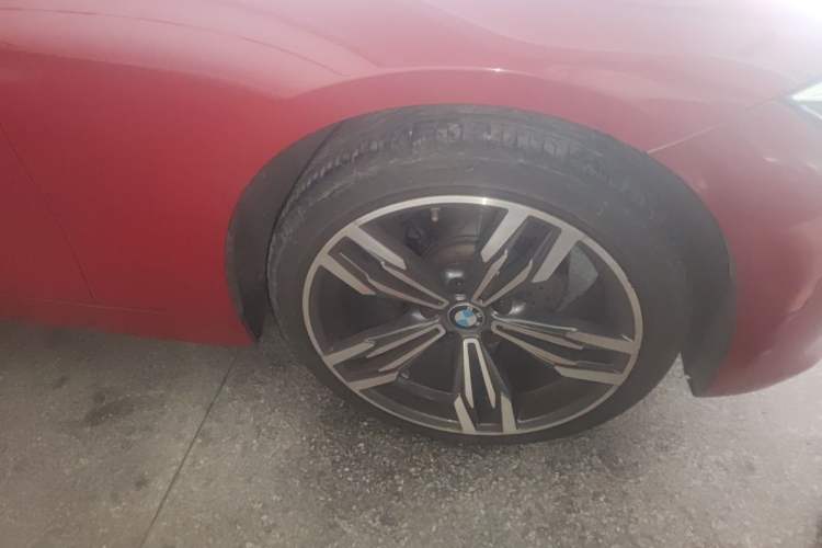 Used BMW 3 Series 2015 320Li Luxury Edition Fashion Model Right Front Wheel Hub