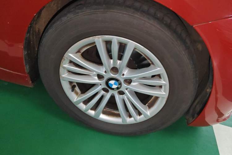 Used BMW 3 Series 2015 320Li Luxury Edition Fashion Model Right Front Wheel Hub