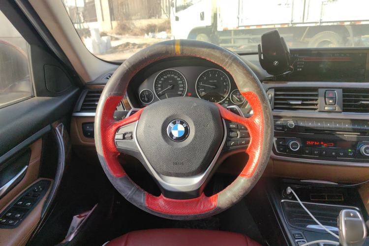 Used BMW 3 Series 2015 320Li Luxury Design Package Steering Wheel
