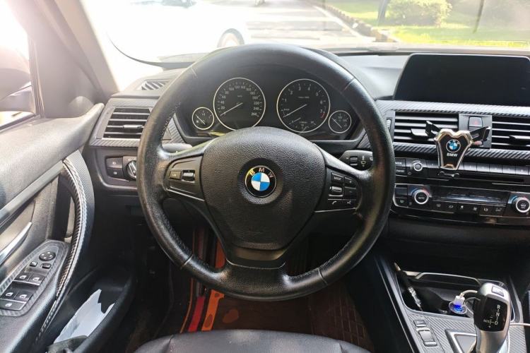 Used BMW 3 Series 2015 320Li Luxury Design Package Steering Wheel