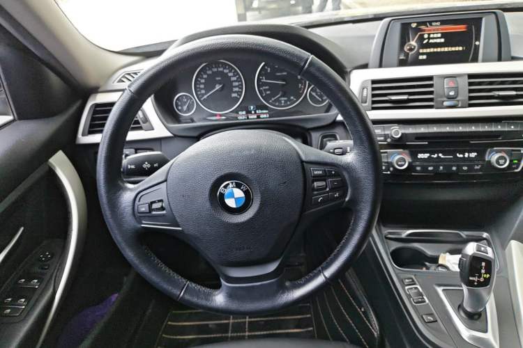 Used BMW 3 Series 2015 320Li Fashion Model Steering Wheel
