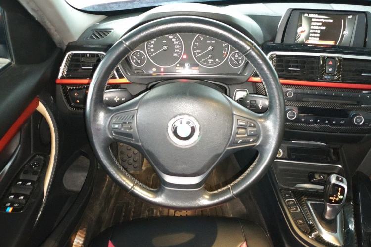 Used BMW 3 Series 2015 320Li Luxury Edition Fashion Model Steering Wheel