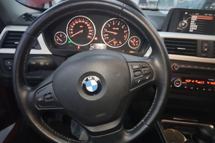 Used BMW 3 Series 2015 320i Luxury Line Stylish Edition Steering Wheel