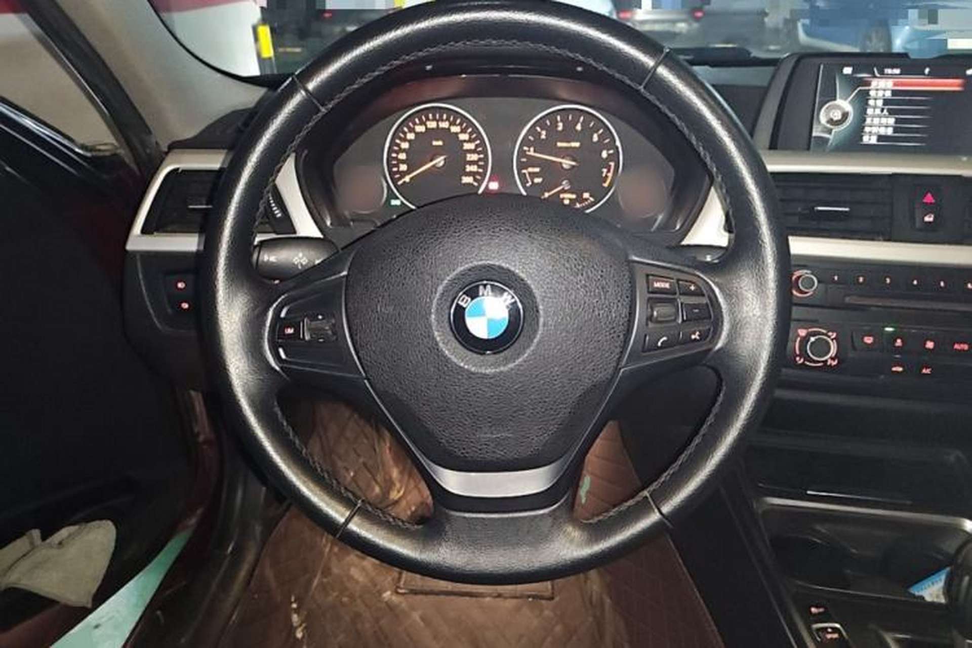 Used BMW 3 Series 2015 316Li Fashion Model Steering Wheel