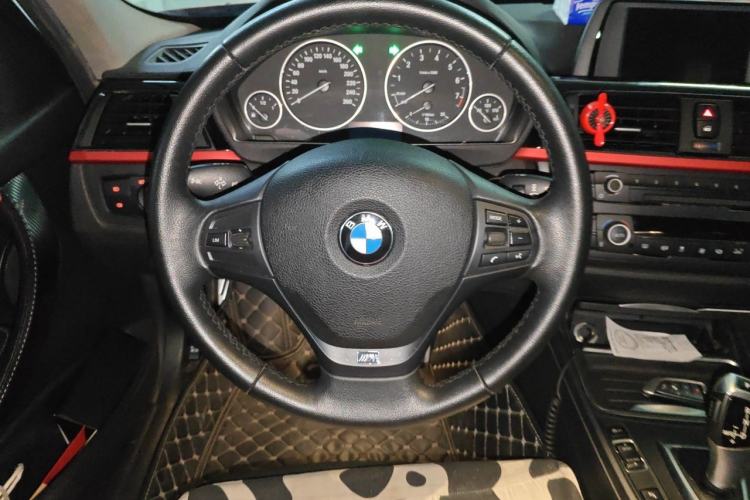 Used BMW 3 Series 2015 320Li Luxury Edition Fashion Model Steering Wheel