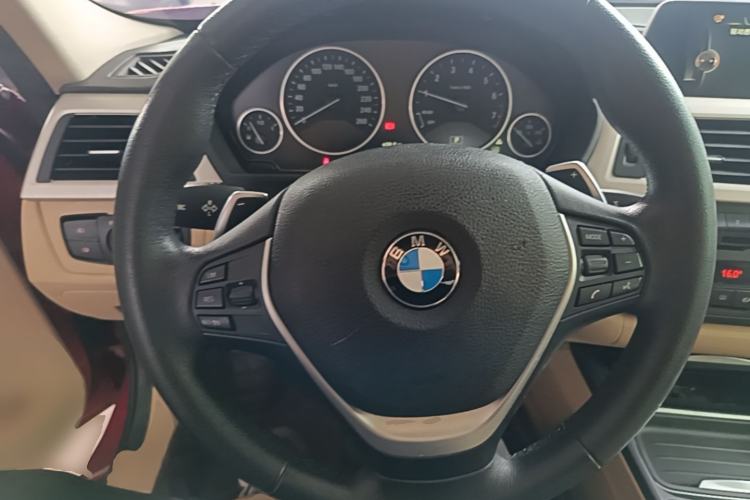 Used BMW 3 Series 2015 328Li Fashion Model Steering Wheel
