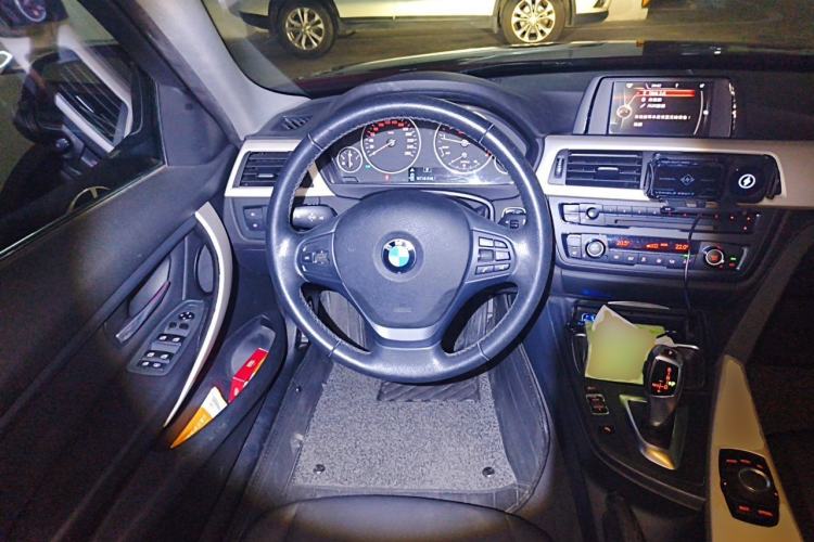 Used BMW 3 Series 2015 320Li Luxury Edition Fashion Model Steering Wheel