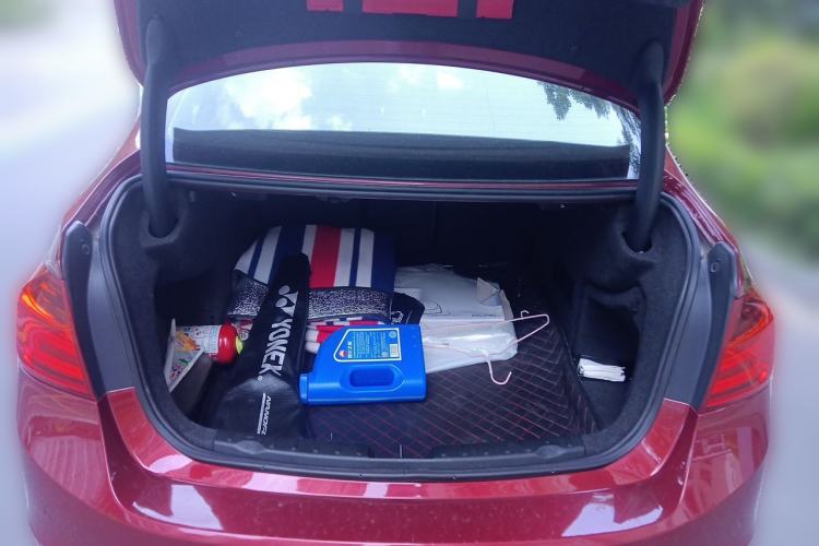 Used BMW 3 Series 2015 316Li Fashion Model Trunk
