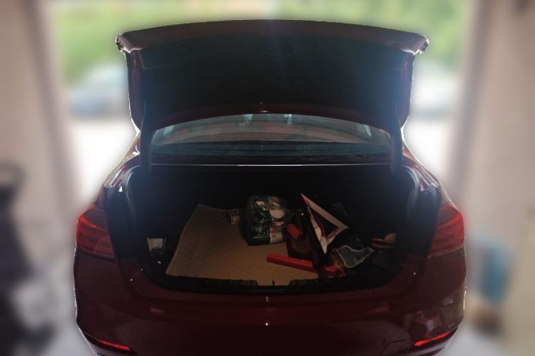 Used BMW 3 Series 2015 320Li Luxury Edition Fashion Model Trunk