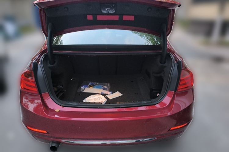 Used BMW 3 Series 2015 316Li Fashion Model Trunk