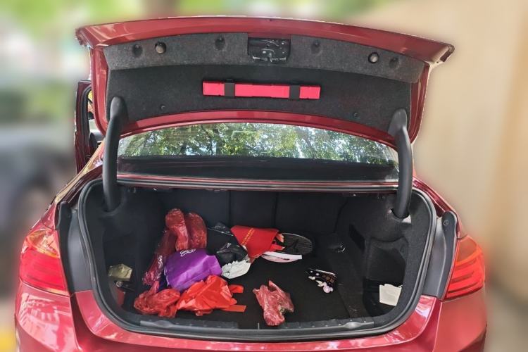 Used BMW 3 Series 2015 316Li Fashion Model Trunk