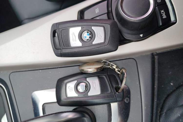 Used BMW 3 Series 2015 320Li Luxury Edition Fashion Model Vehicle Key