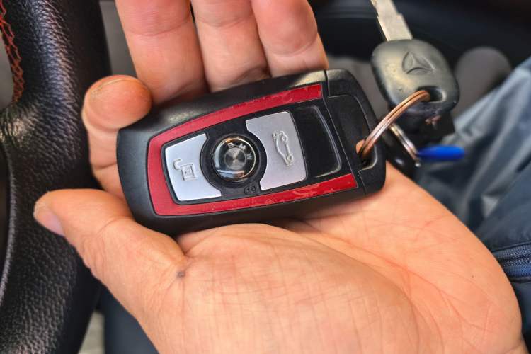 Used BMW 3 Series 2015 320i Sport Design Package Vehicle Key