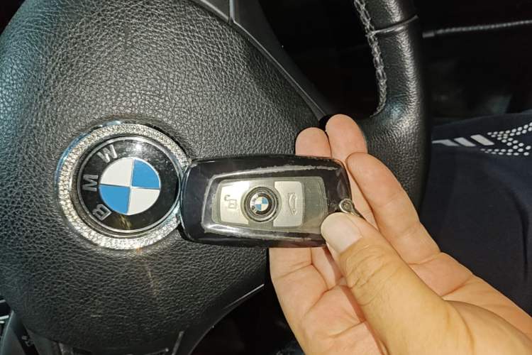 Used BMW 3 Series 2015 320Li Luxury Edition Fashion Model Vehicle Key