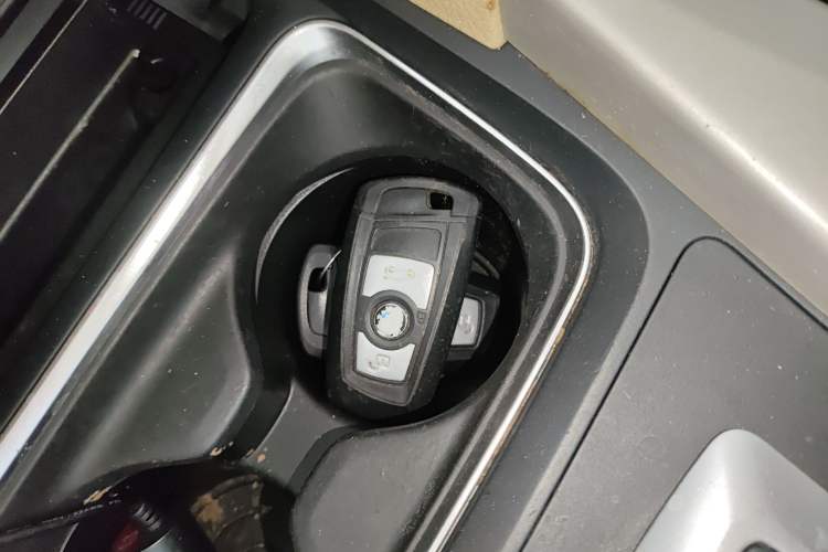 Used BMW 3 Series 2015 316Li Fashion Model Vehicle Key