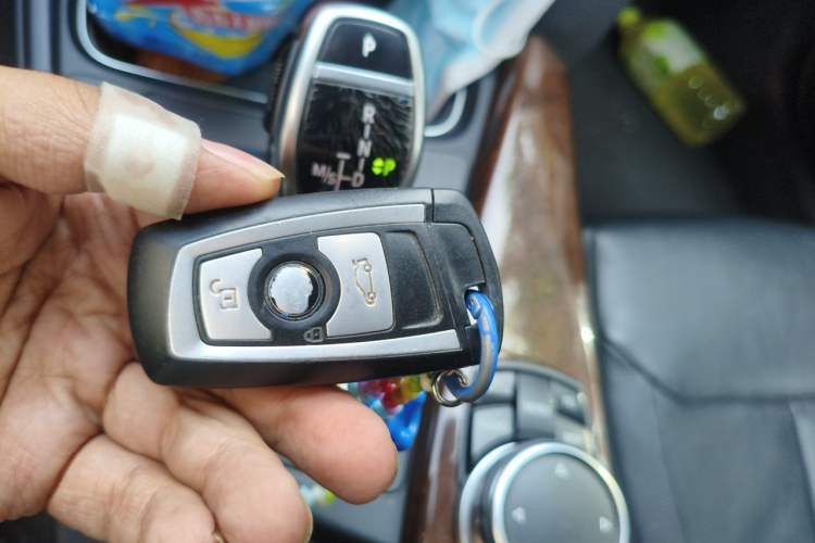 Used BMW 3 Series 2015 320Li Luxury Design Package Vehicle Key