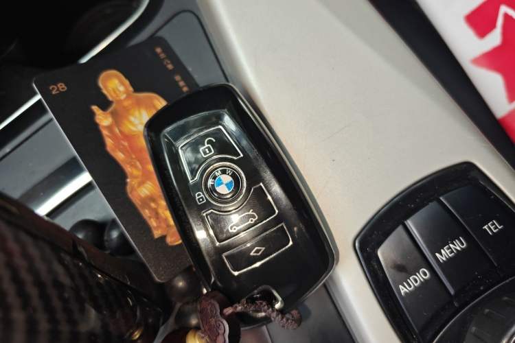 Used BMW 3 Series 2015 320Li Luxury Edition Fashion Model Vehicle Key
