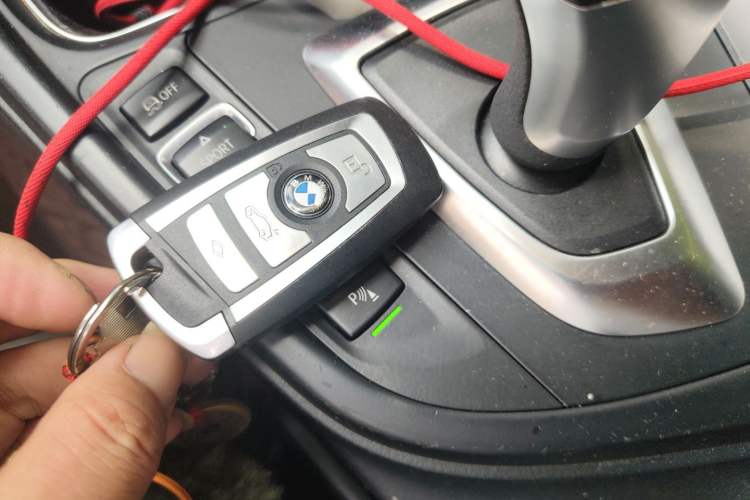 Used BMW 3 Series 2015 320Li Luxury Edition Fashion Model Vehicle Key