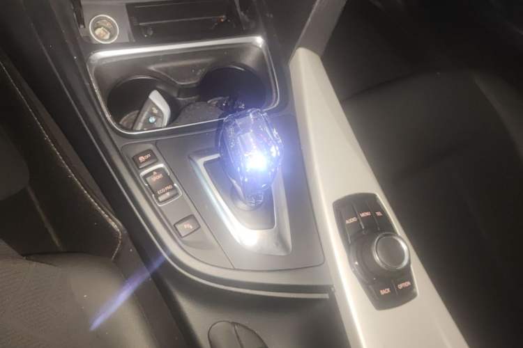 Used BMW 3 Series 2015 320Li Luxury Edition Fashion Model Vehicle Key